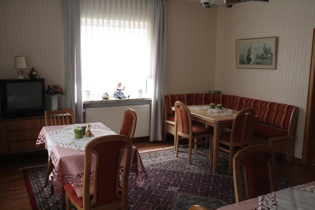 Weinfelderhof Hotel Krov Exterior photo