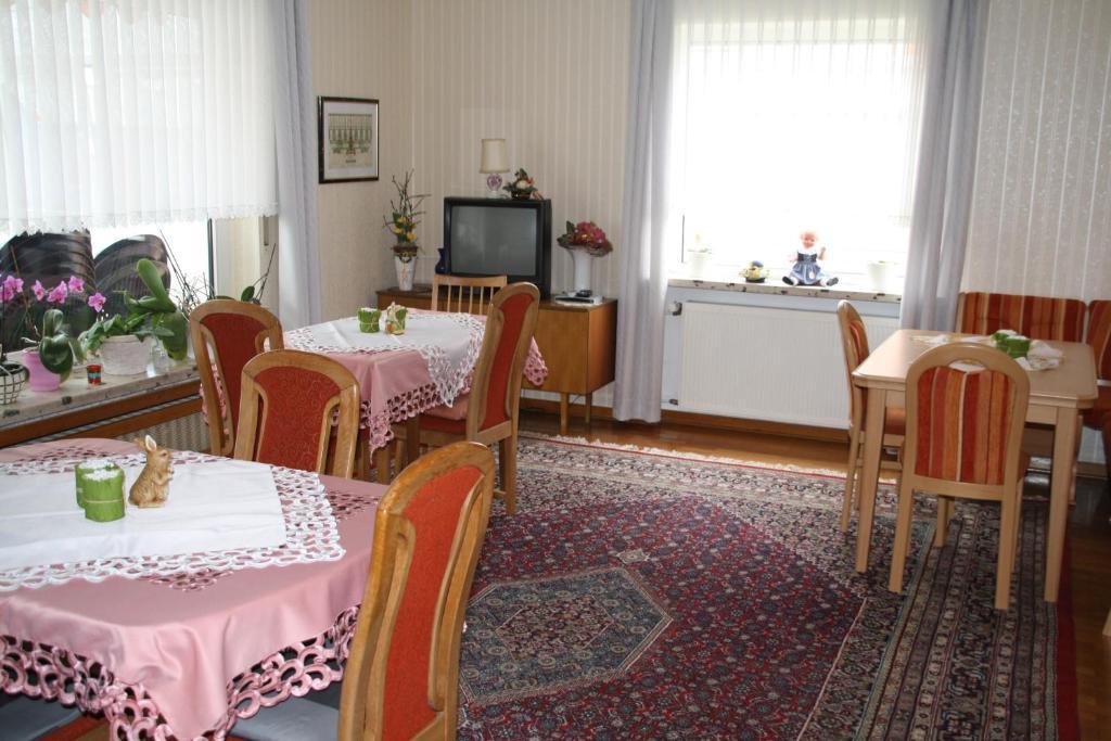 Weinfelderhof Hotel Krov Exterior photo
